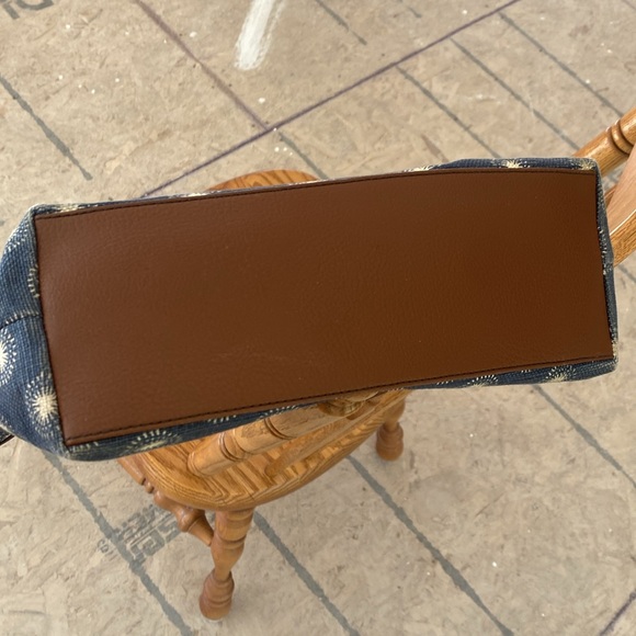 Fossil Tote - Cloth - Picture 6 of 8